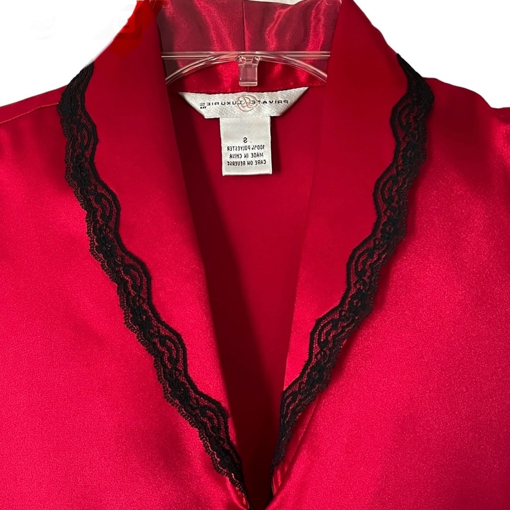 Private Luxuries 2 Piece Long-Sleeve Red Satin Pajama Set Perfect Condition NWOT - Picture 2 of 16